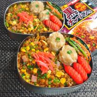母とムスコのラブラブおソロ♪べーコーン黒チャーハン弁当
